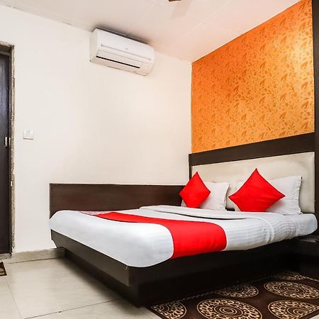 Hotel Shiv Palace Нью-Дели Экстерьер фото