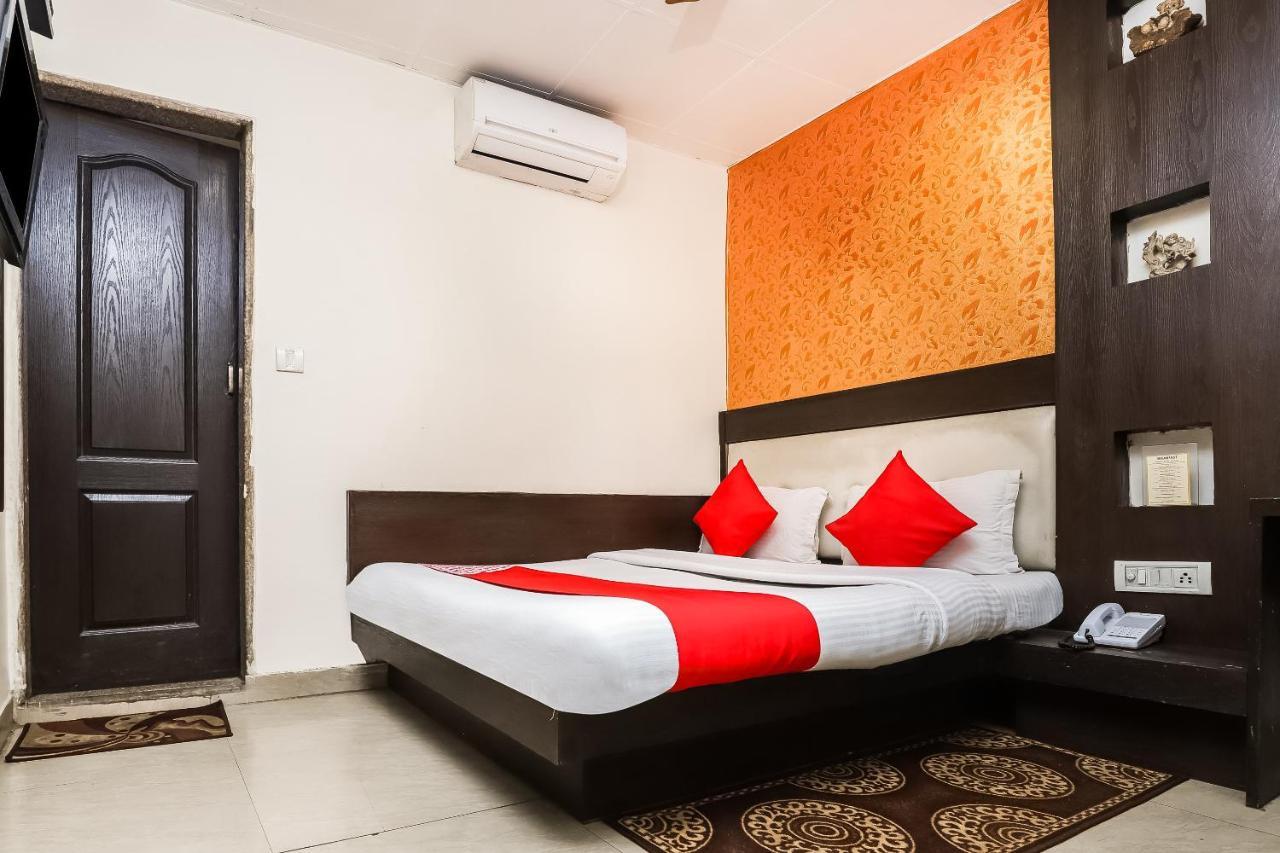 Hotel Shiv Palace Нью-Дели Экстерьер фото