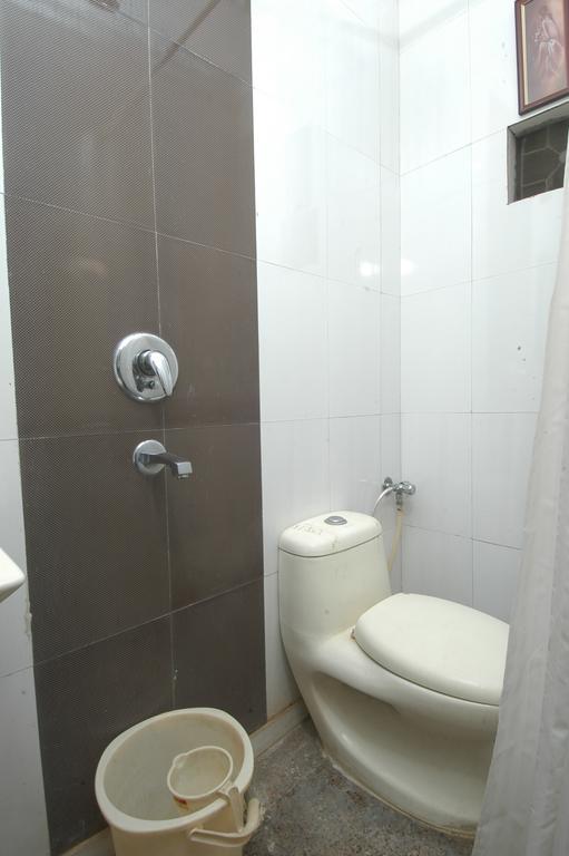 Hotel Shiv Palace Нью-Дели Экстерьер фото